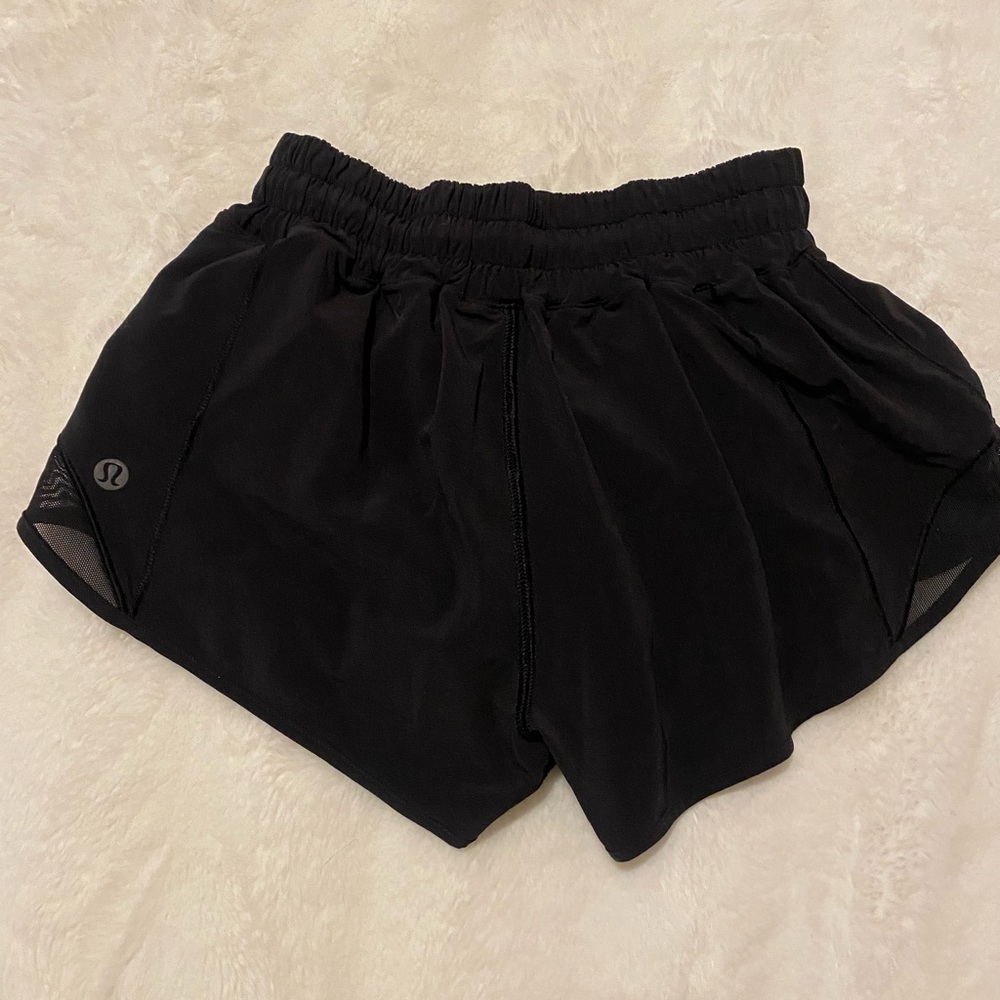 LULULEMON hottie hots low rise 2.5